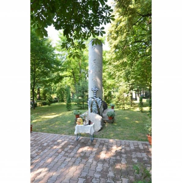 Slujbă de pomenire pentru foştii deţinuţi politic, deportaţi în Bărăgan Slujbă de pomenire pentru foştii deţinuţi politic, deportaţi în Bărăgan