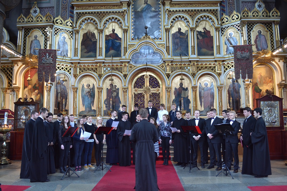 Pelerinaj în Ţara celor 1.000 de lacuri, pentru 20 de seminarişti şi studenţi teologi ieşeni