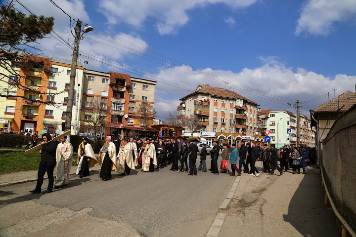 Procesiune cu icoane organizată pentru prima dată la Orăştie în Duminica Ortodoxiei (GALERIE FOTO)