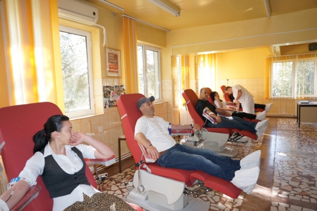 Campania &quot;Dăruieşte viaţă! Vino să donezi sânge!&quot;