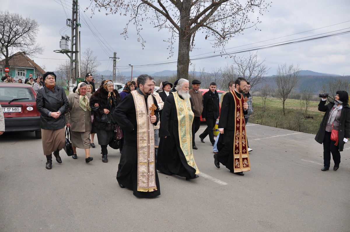 Sărbătoare la Centrul &quot;Popasul iubirii milostive&quot; din Săvinești