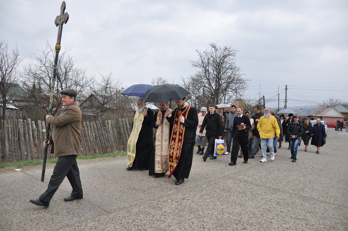 Sărbătoare la Centrul &quot;Popasul iubirii milostive&quot; din Săvinești