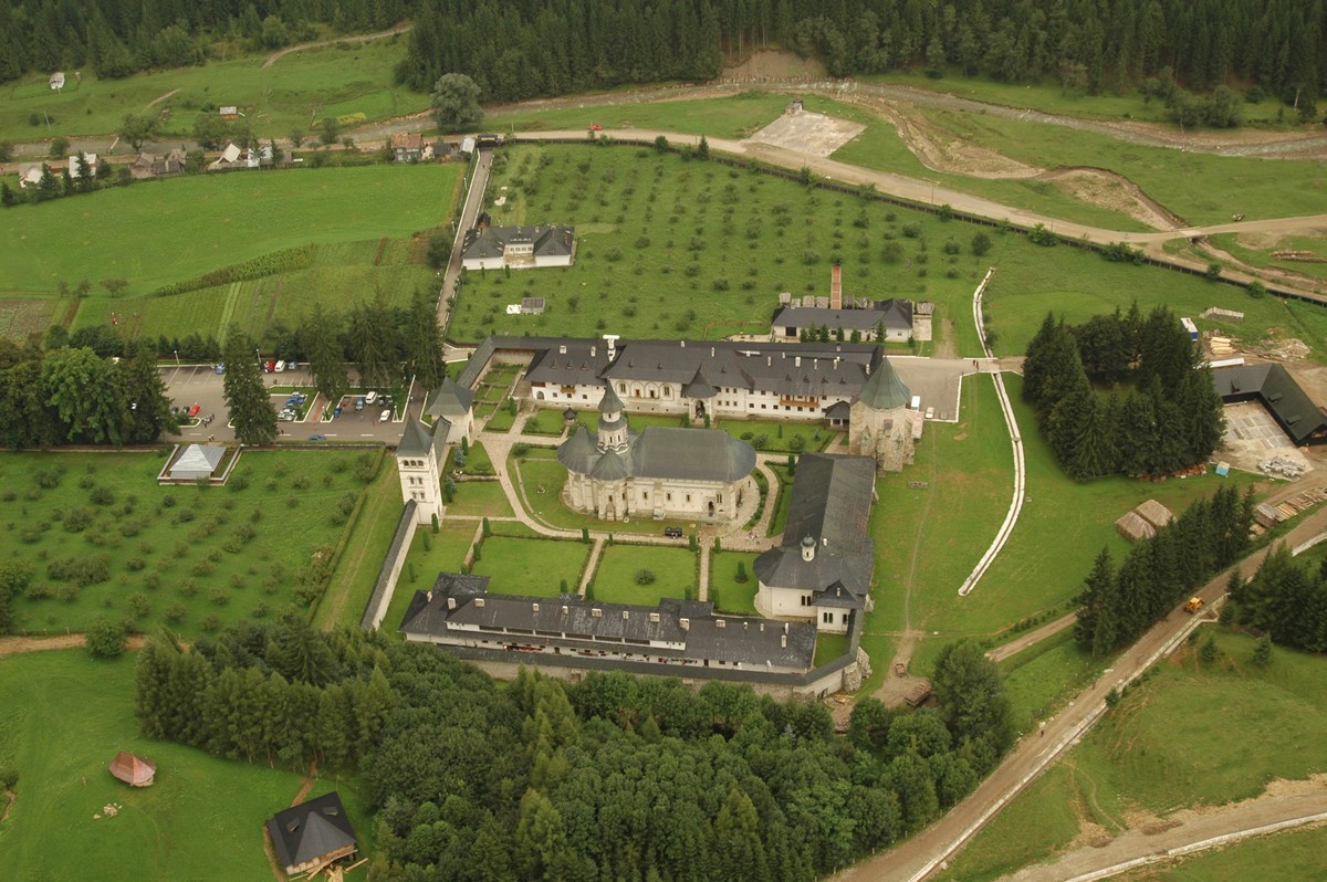 Restaurare, modernizare și conservare la Mănăstirea Putna