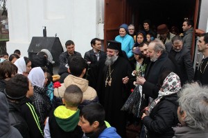 Sfânta Liturghie arhierească în Parohia doljeană Padea