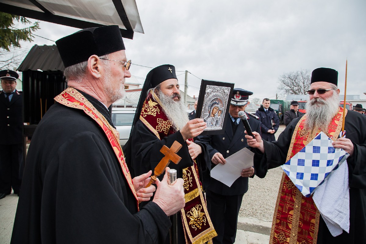 Sfântă Liturghie arhierească şi sfinţire de capelă în Protopopiatul Târgu Neamţ