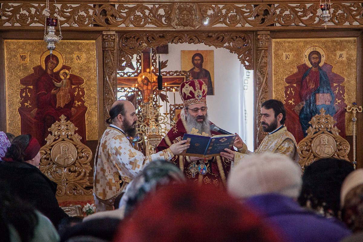 Sfântă Liturghie arhierească şi sfinţire de capelă în Protopopiatul Târgu Neamţ