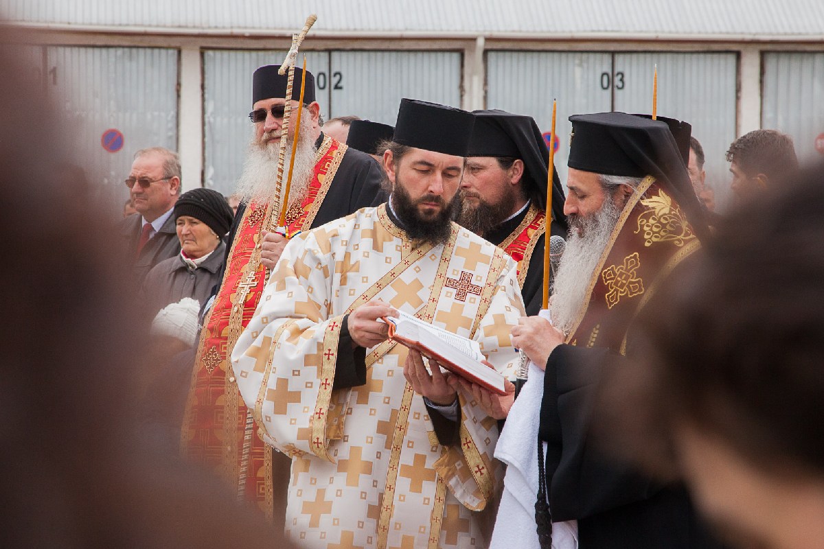 Sfântă Liturghie arhierească şi sfinţire de capelă în Protopopiatul Târgu Neamţ