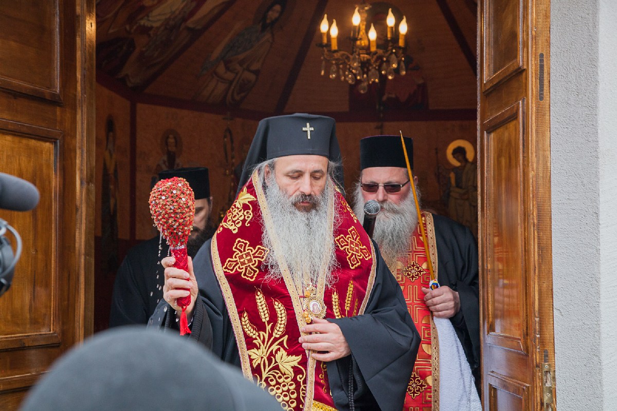 Sfântă Liturghie arhierească şi sfinţire de capelă în Protopopiatul Târgu Neamţ