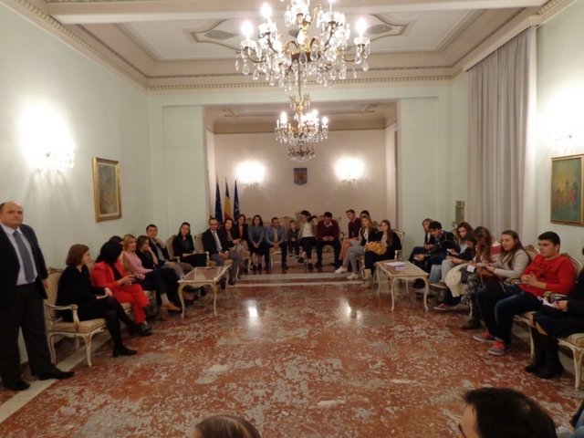 Tinerii Nepsis în vizită la Ambasada României de la Roma