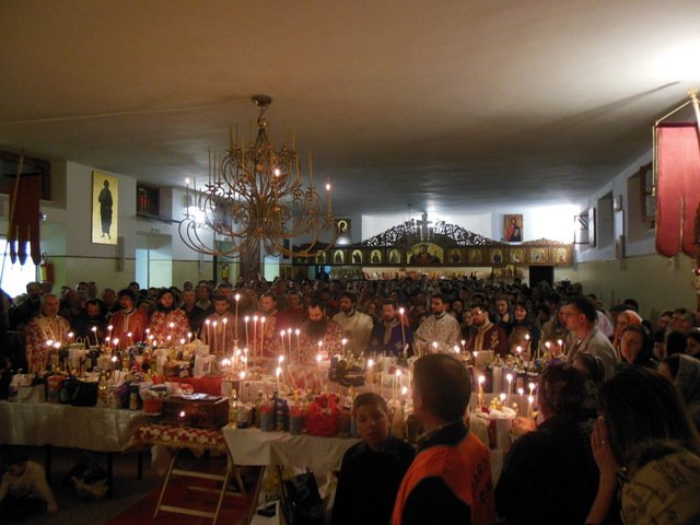 Moaştele Sfântului Nectarie în Parohia „Înălţarea Sfintei Cruci” Roma