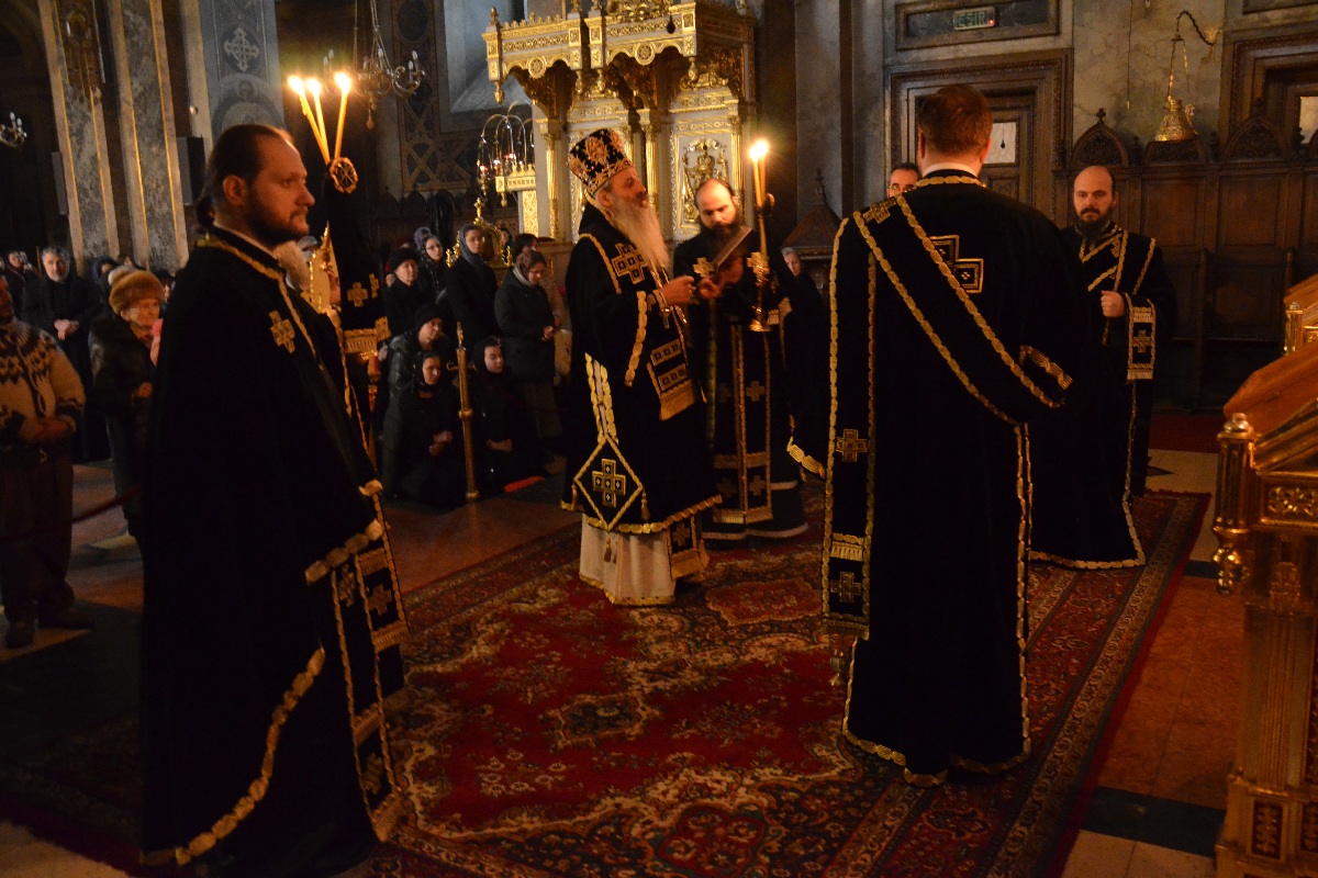Liturghia Darurilor mai înainte sfințite unită cu Vecernia, la Catedrala mitropolitană din Iași