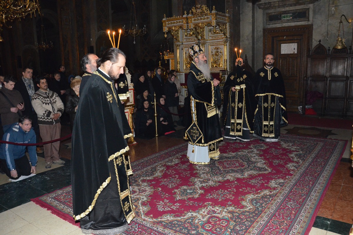 Liturghia Darurilor mai înainte sfințite unită cu Vecernia, la Catedrala mitropolitană din Iași
