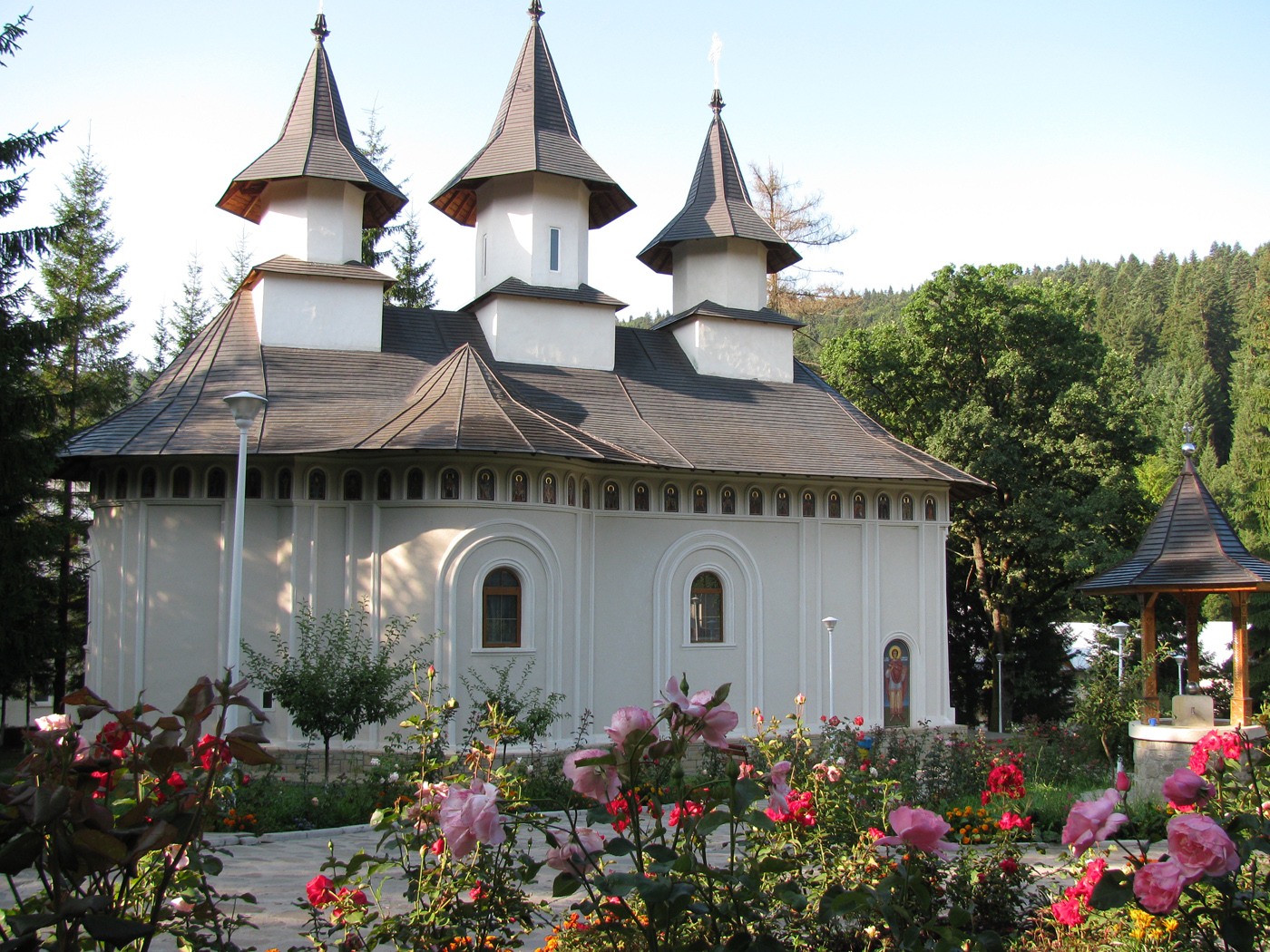 „Numele lui Dumnezeu Se sfințește atunci când ducem o viață sfântă și sfințită prin rugăciune”