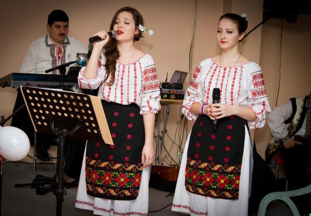 Bucuria primăverii sărbătorită de copiii şi tinerii Parohiei Reggio Emilia din Italia