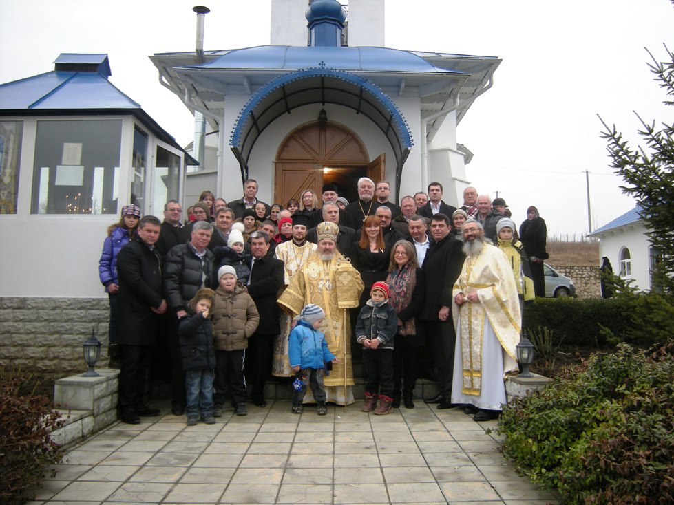 IPS Mitropolit şi Exarh Petru, decorat cu medalia jubiliară a Senatului României IPS Mitropolit şi Exarh Petru, decorat cu medalia jubiliară a Senatului României