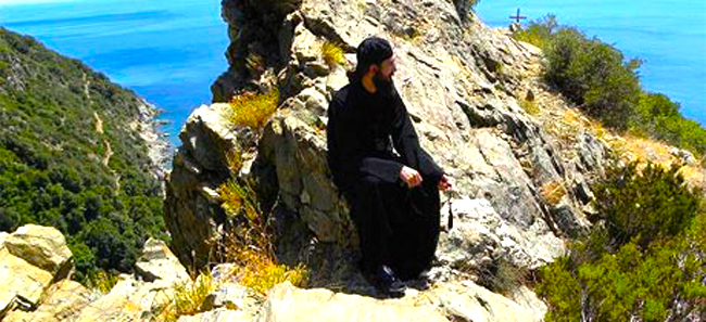 Greu se dezrădăcinează lumea dinlăuntrul nostru dacă nu ne dezrădăcinăm mai întâi noi din lume