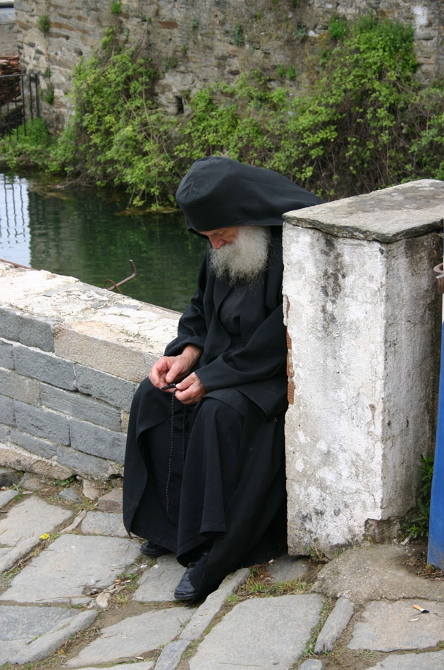 Gândurile smerite şi învinuirea de sine asigură cel mai scurt drum către Dumnezeu