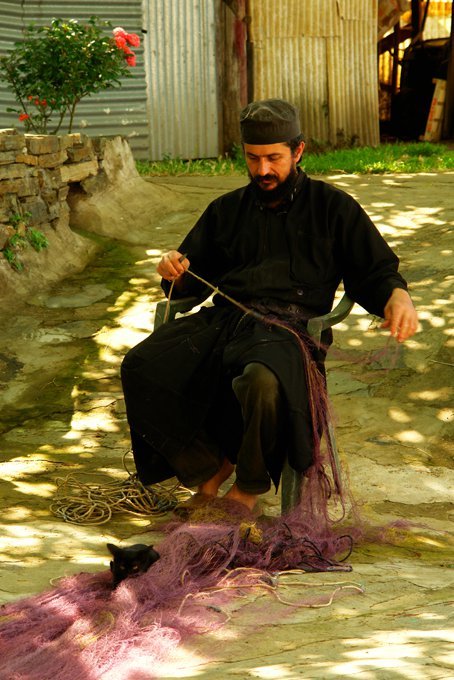 Când mintea omului se purifică şi se iluminează, primeşte în plus, iluminarea harului divin