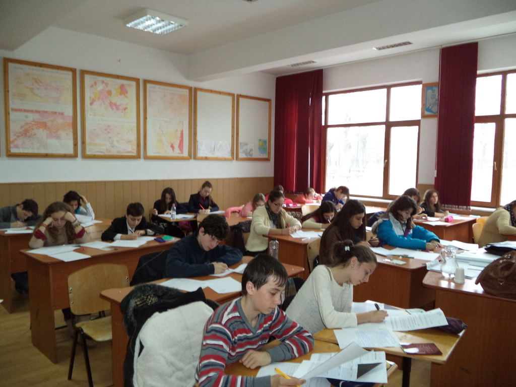 307 de elevi la faza judeţeană a Olimpiadei de religie, la Iaşi