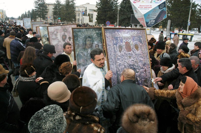 Duminica Ortodoxiei, serbată printr-o procesiune la Roman