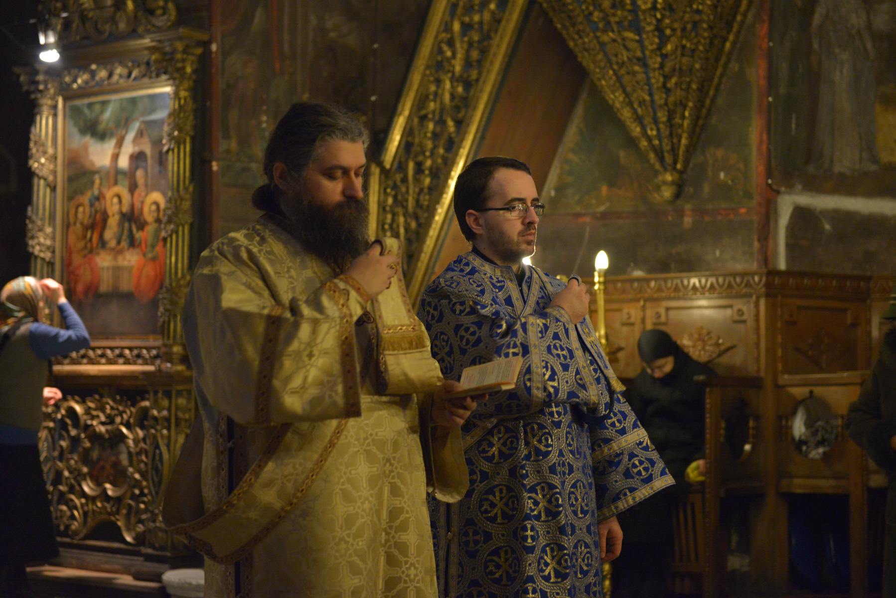 La ce se referă expresia liturgică „Ușile, ușile, cu înțelepciune să luăm aminte”?