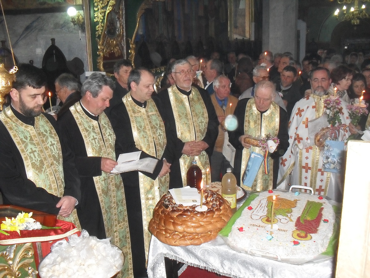Hram la Biserica Răducanu din Târgu Ocna