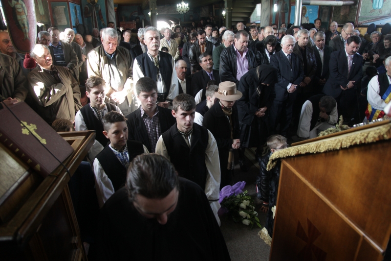 Liturghie arhierească la Sebeşu de Jos
