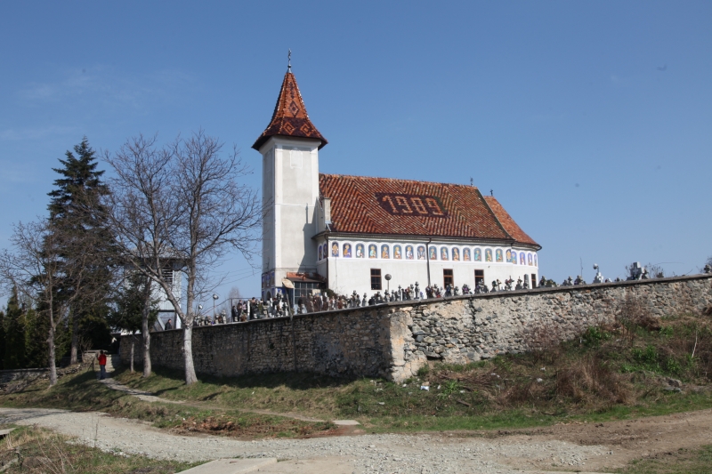 Liturghie arhierească la Sebeşu de Jos