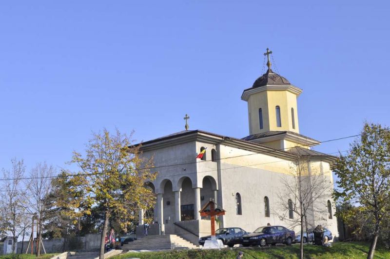 Ierarhul mehedinţenilor va liturghisi în Duminica Crucii la biserica Sf. Andrei din Severin