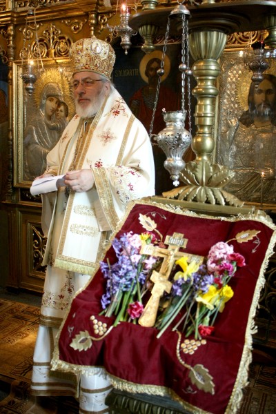 Liturghie arhierească la cea mai veche construcţie bisericească din Pitești