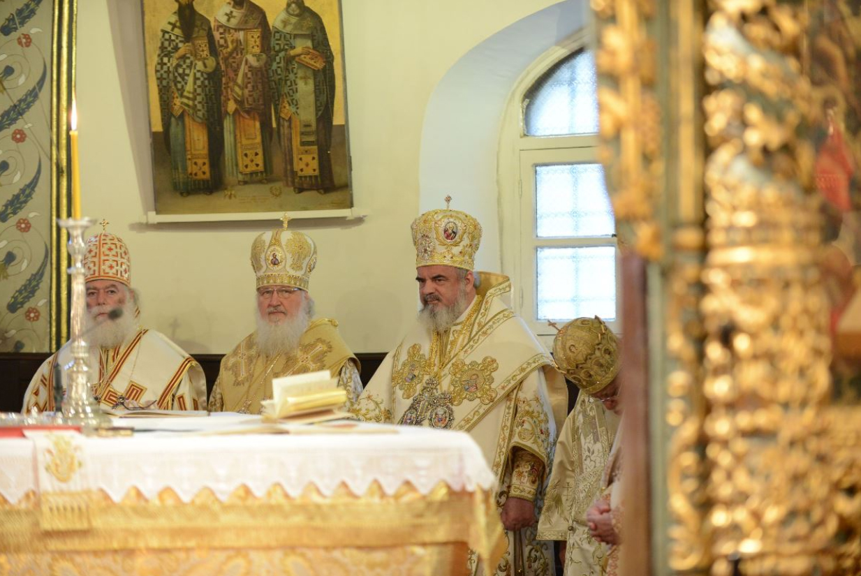 Întâistătătorii de Biserici Ortodoxe au oficiat Sfânta Liturghie la Patriarhia Ecumenică din Constantinopol (GALERIE FOTO)