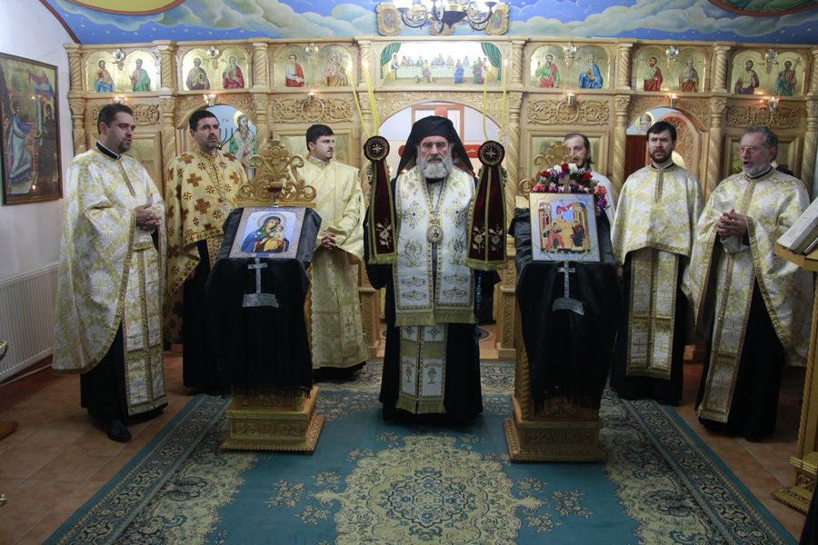 Slujbe arhiereşti în oraşul Roman