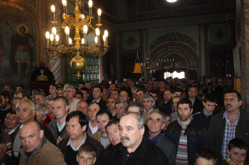 Slujbă arhierească la Mănăstirea Frăsinei