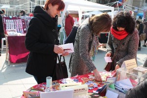 Expoziţie de mărţişoare realizate de beneficiarii “Vasiliada”: Un demers pentru sprijinirea celor în nevoie