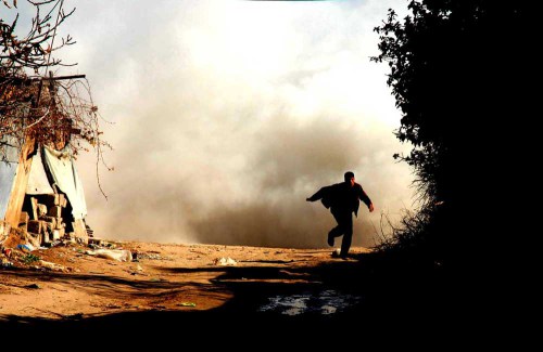 De ce fuge păstorul plătit?