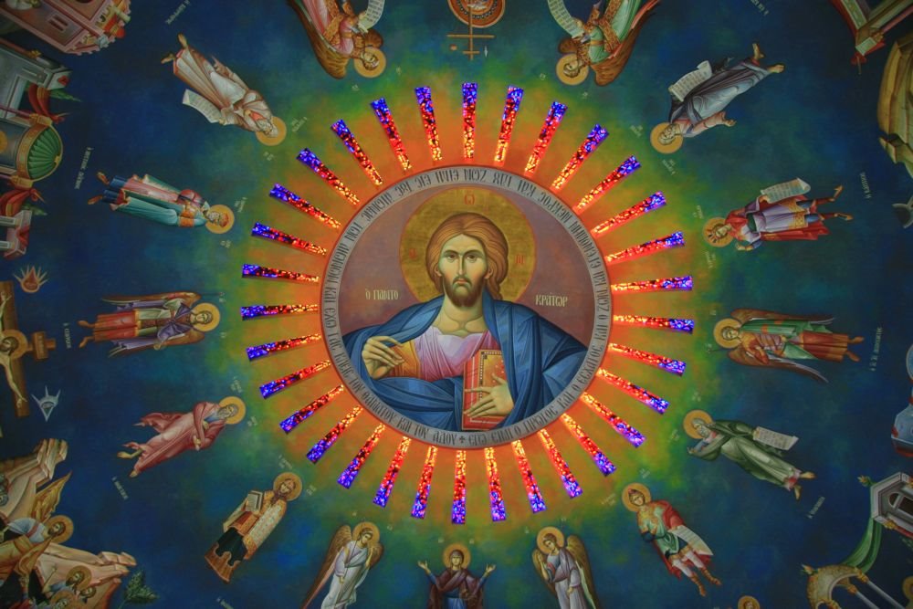 Multime de evrei aleargă la Hristos