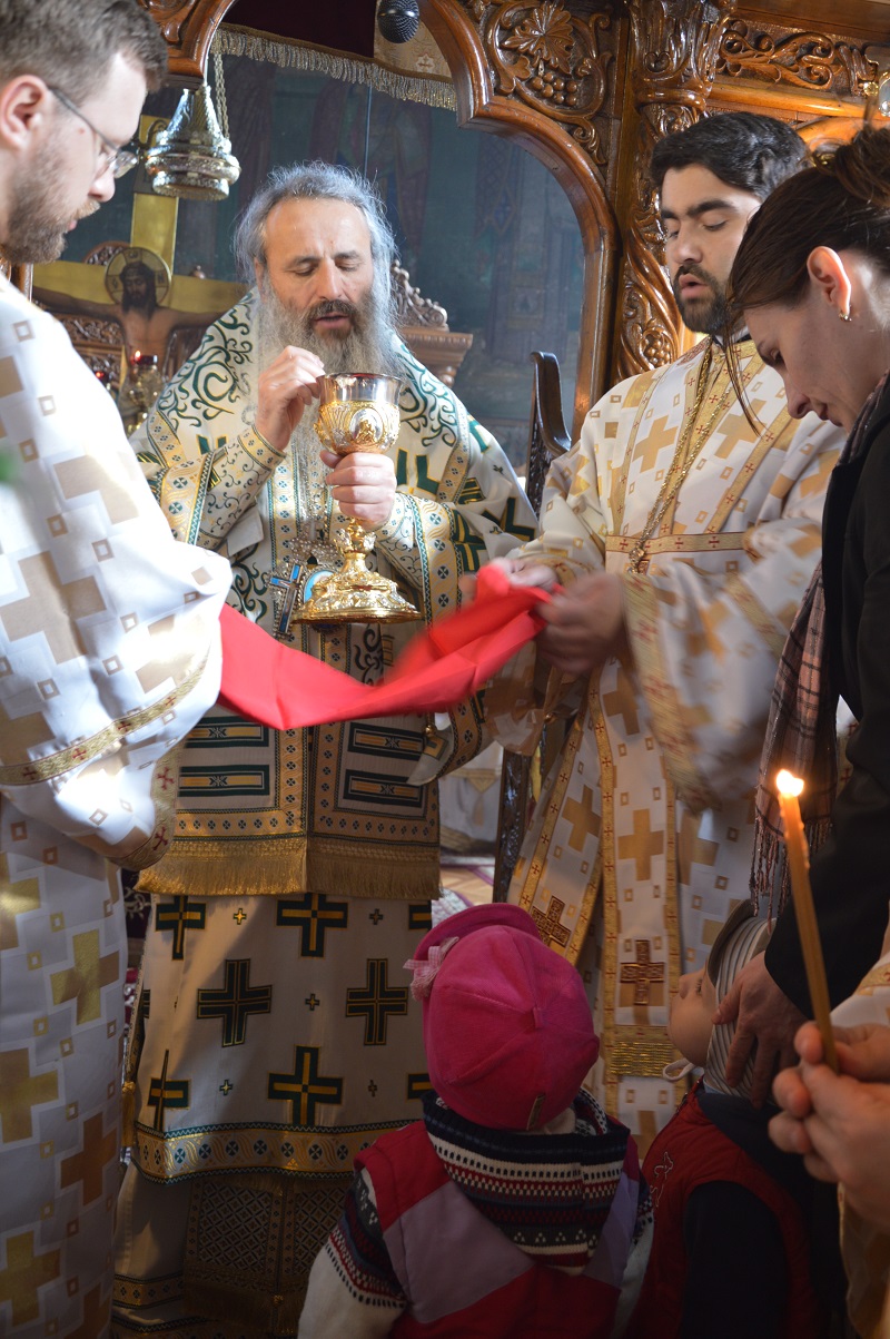 Prima slujbă săvârşită de un mitropolit la Parohia „Sf. Mina“ din Iaşi