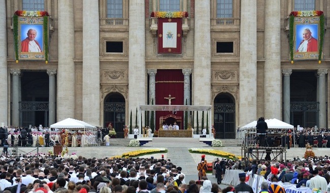 Evenimentul din jurul a patru Papi