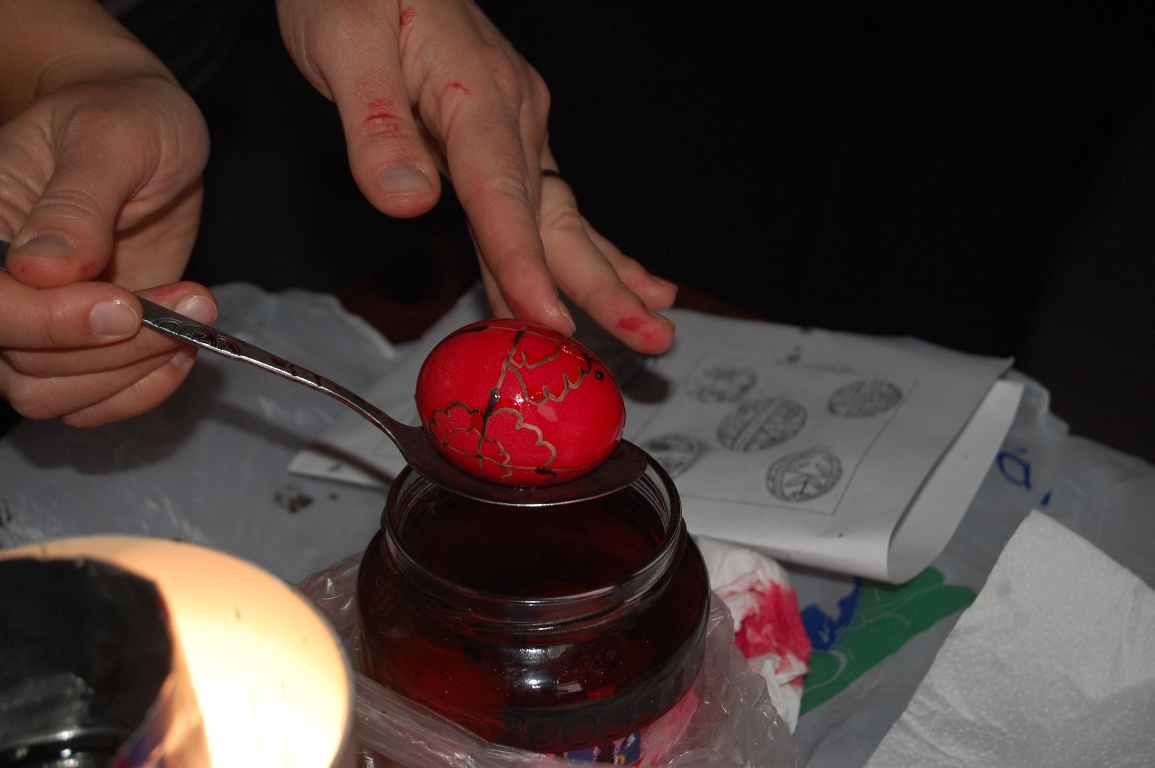 „Micii apostoli” au încondeiat ouă