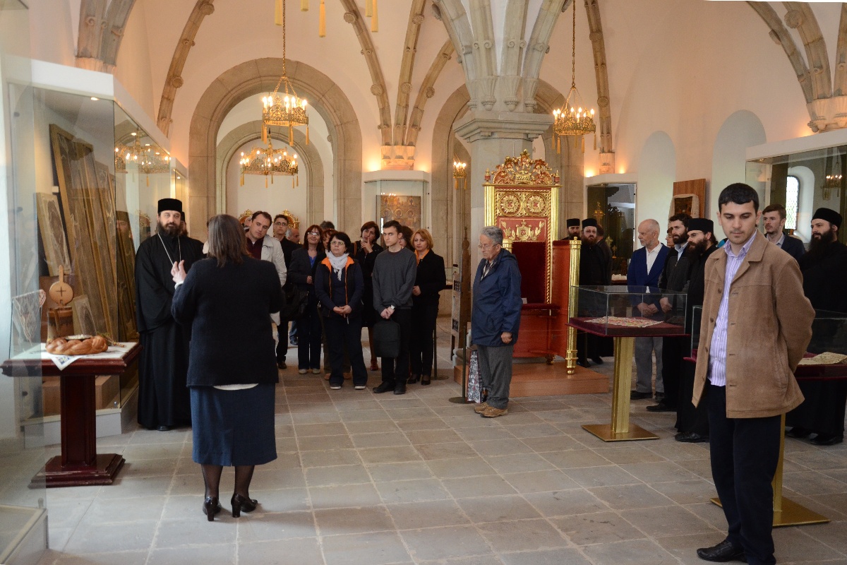 S-a deschis expoziţia pascală de la Mănăstirea „Sfinţii Trei Ierarhi“ (GALERIE FOTO)