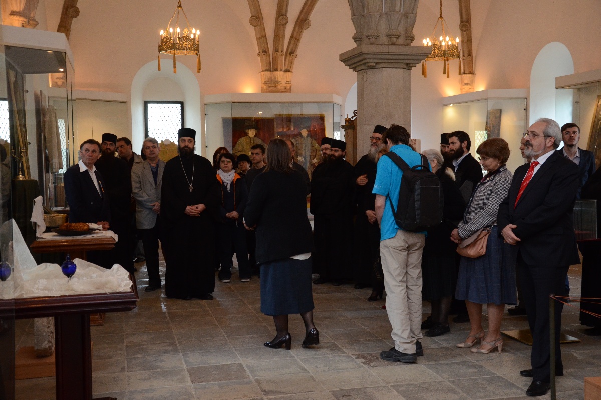 S-a deschis expoziţia pascală de la Mănăstirea „Sfinţii Trei Ierarhi“ (GALERIE FOTO)