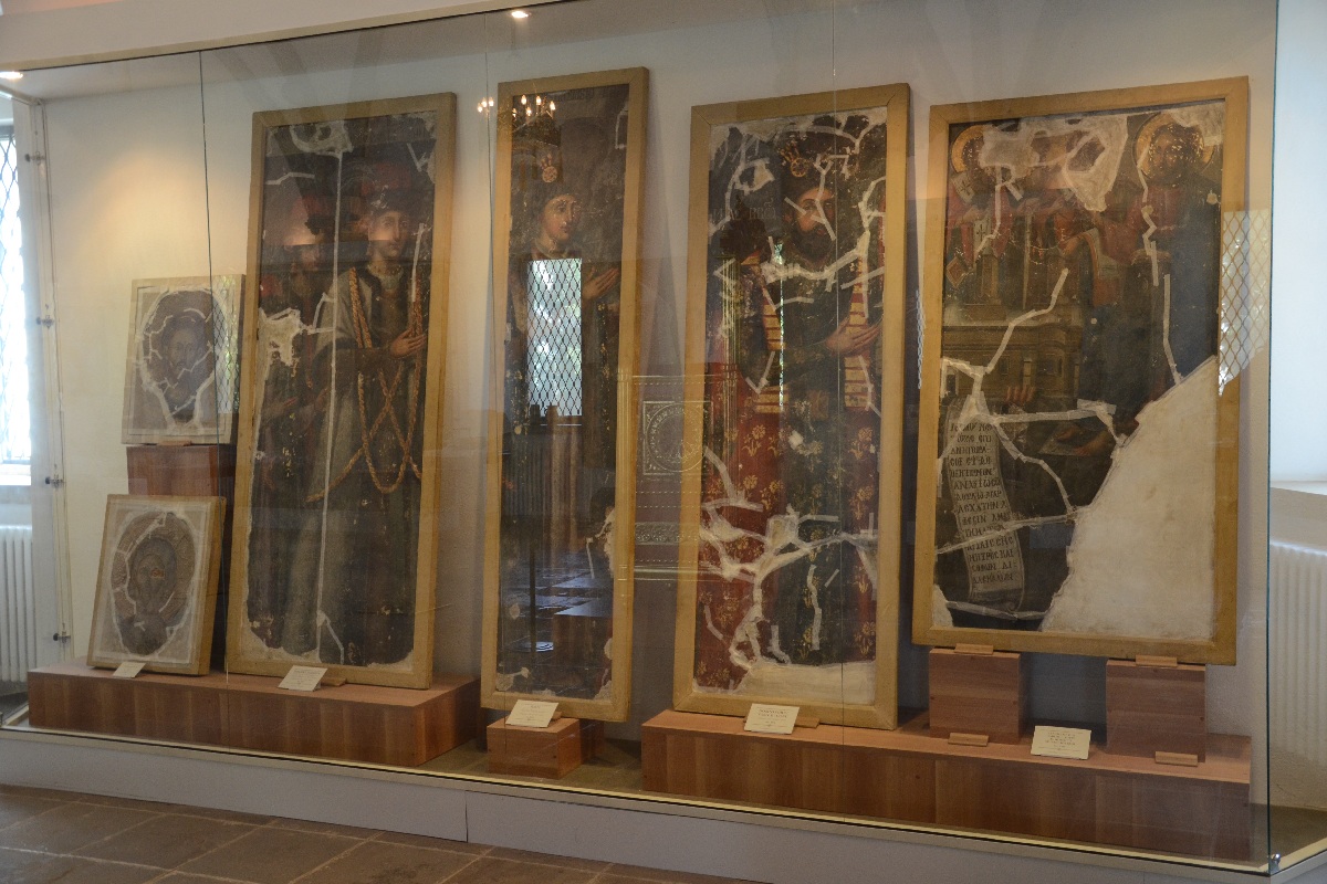 S-a deschis expoziţia pascală de la Mănăstirea „Sfinţii Trei Ierarhi“ (GALERIE FOTO)