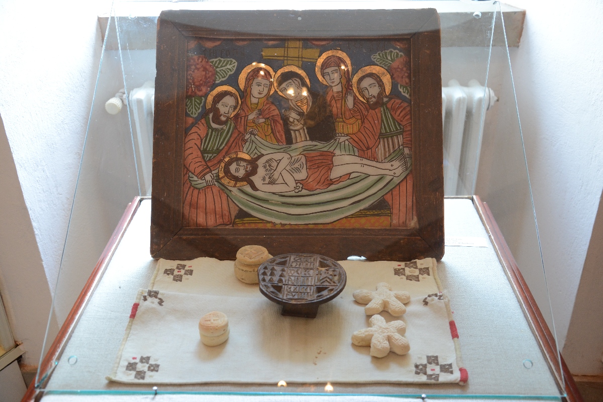 S-a deschis expoziţia pascală de la Mănăstirea „Sfinţii Trei Ierarhi“ (GALERIE FOTO)