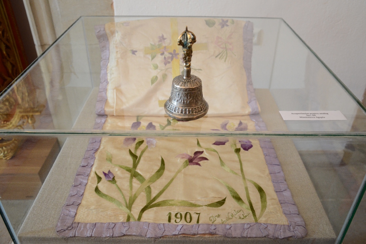 S-a deschis expoziţia pascală de la Mănăstirea „Sfinţii Trei Ierarhi“ (GALERIE FOTO)