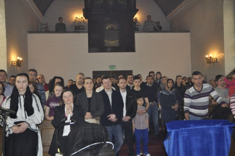 Sfântă Liturghie săvârşită la "Poarta fiordurilor Norvegiei" Sfântă Liturghie săvârşită la "Poarta fiordurilor Norvegiei"