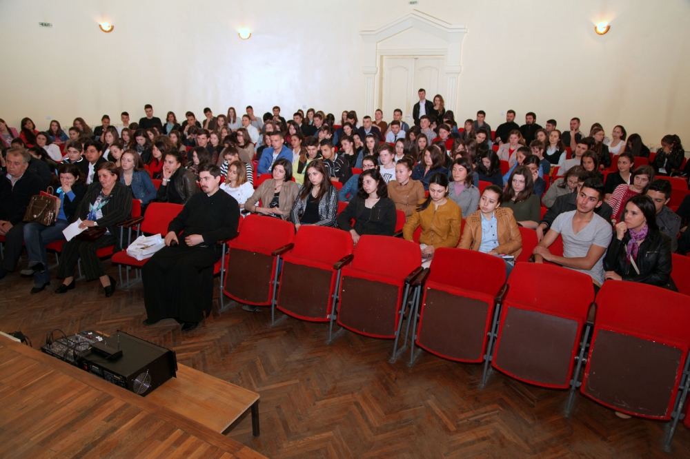 Conferinţă despre spovedania tinerilor, la Buzău