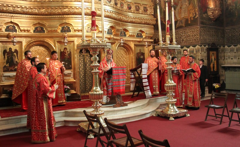 Rânduiala spălării picioarelor la Catedrala arhiepiscopală din Galaţi