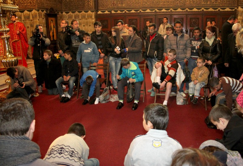 Rânduiala spălării picioarelor la Catedrala arhiepiscopală din Galaţi