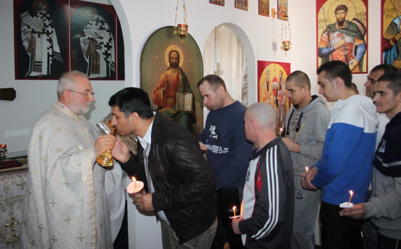 Tradiţionala vizită chiriarhală de Înviere la Penitenciarul din Galaţi