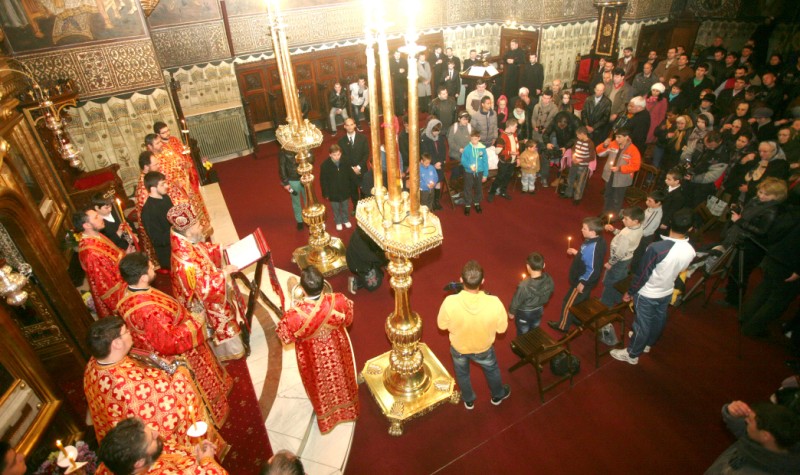 Rânduiala spălării picioarelor la Catedrala arhiepiscopală din Galaţi